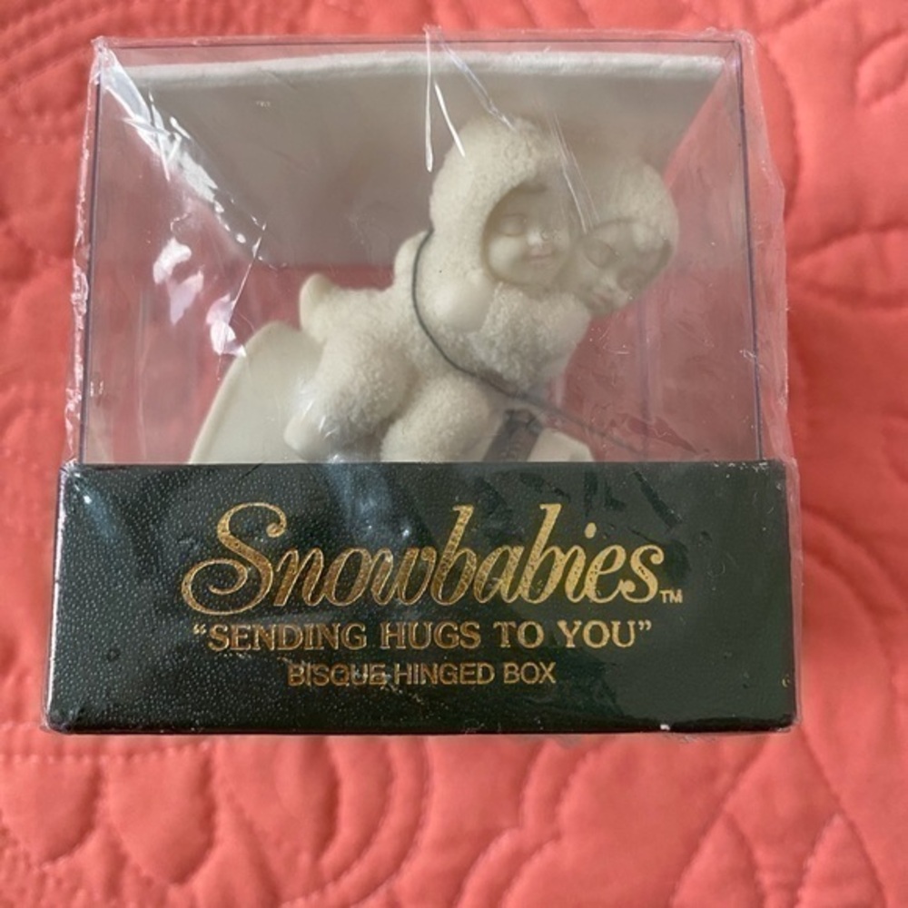 New 1999 SnowBabies Dept 56 Sending Hugs to You Hinged Box Figurine 5669027